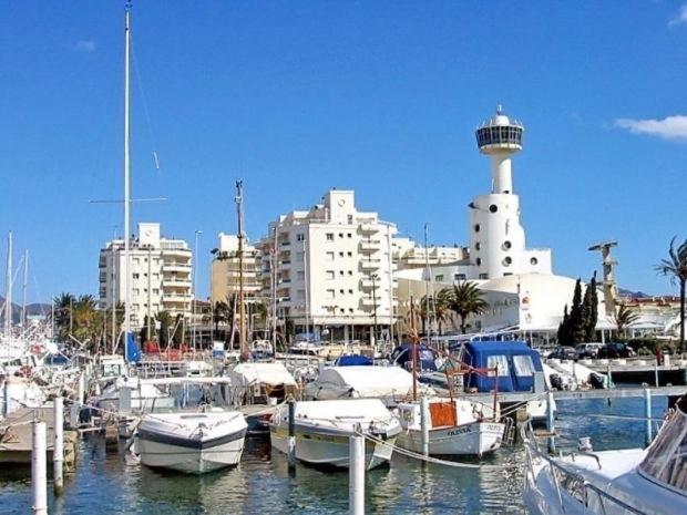 Sol 8-Studio In The Beach & Downton Empuriabrava Εξωτερικό φωτογραφία